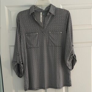 NY Collection Black and White Geometric Print Blouse